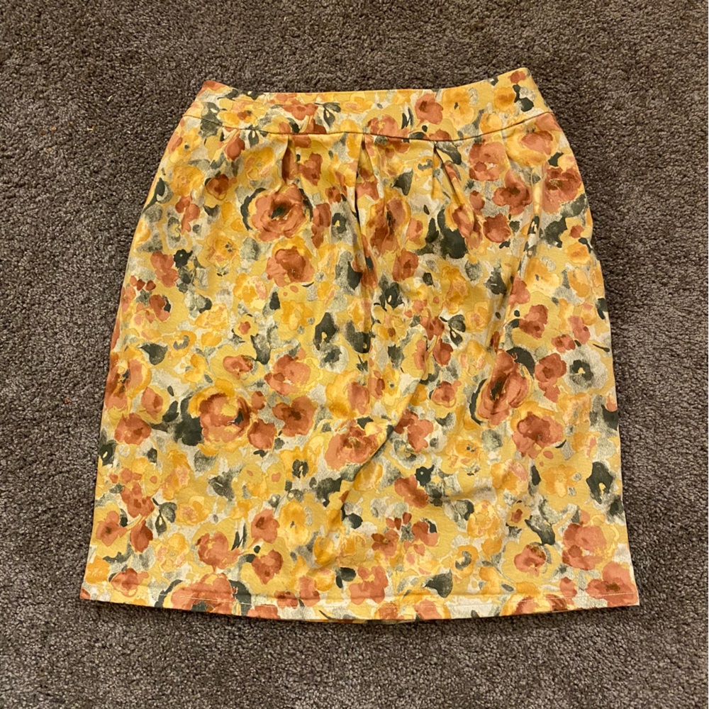 Vintage VTG warm floral skirt with pockets